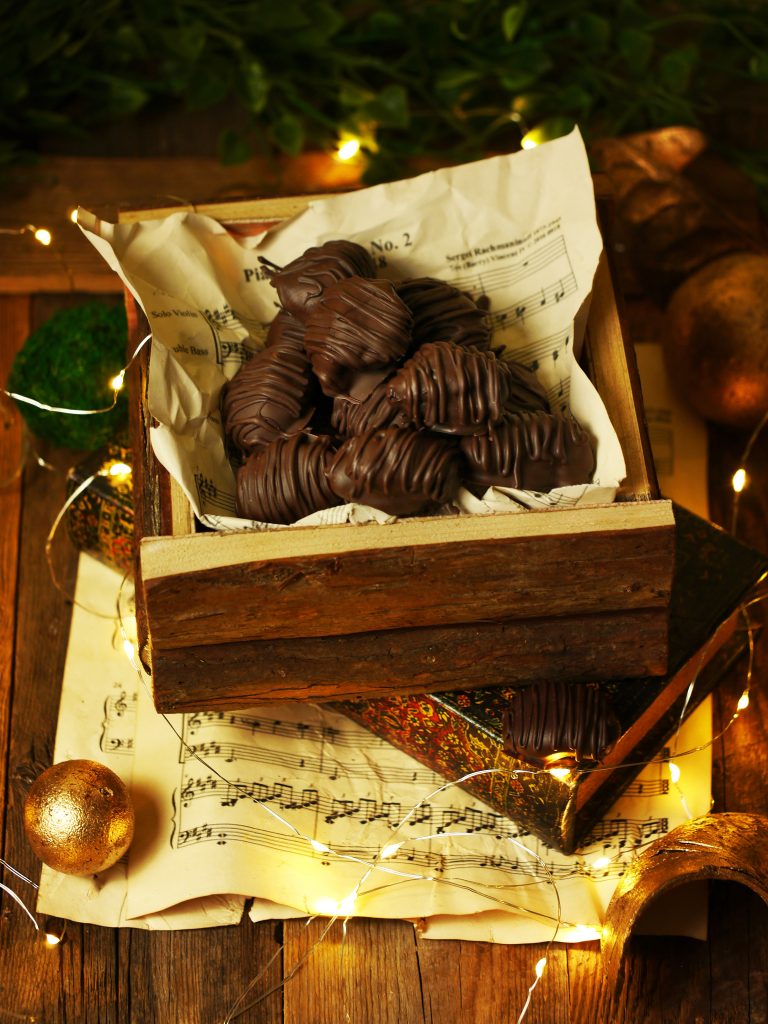 Prune in chocolate - buy chocolate covered prunes in bulk